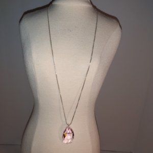 AGI: Sterling chain necklace with pretty pink stone